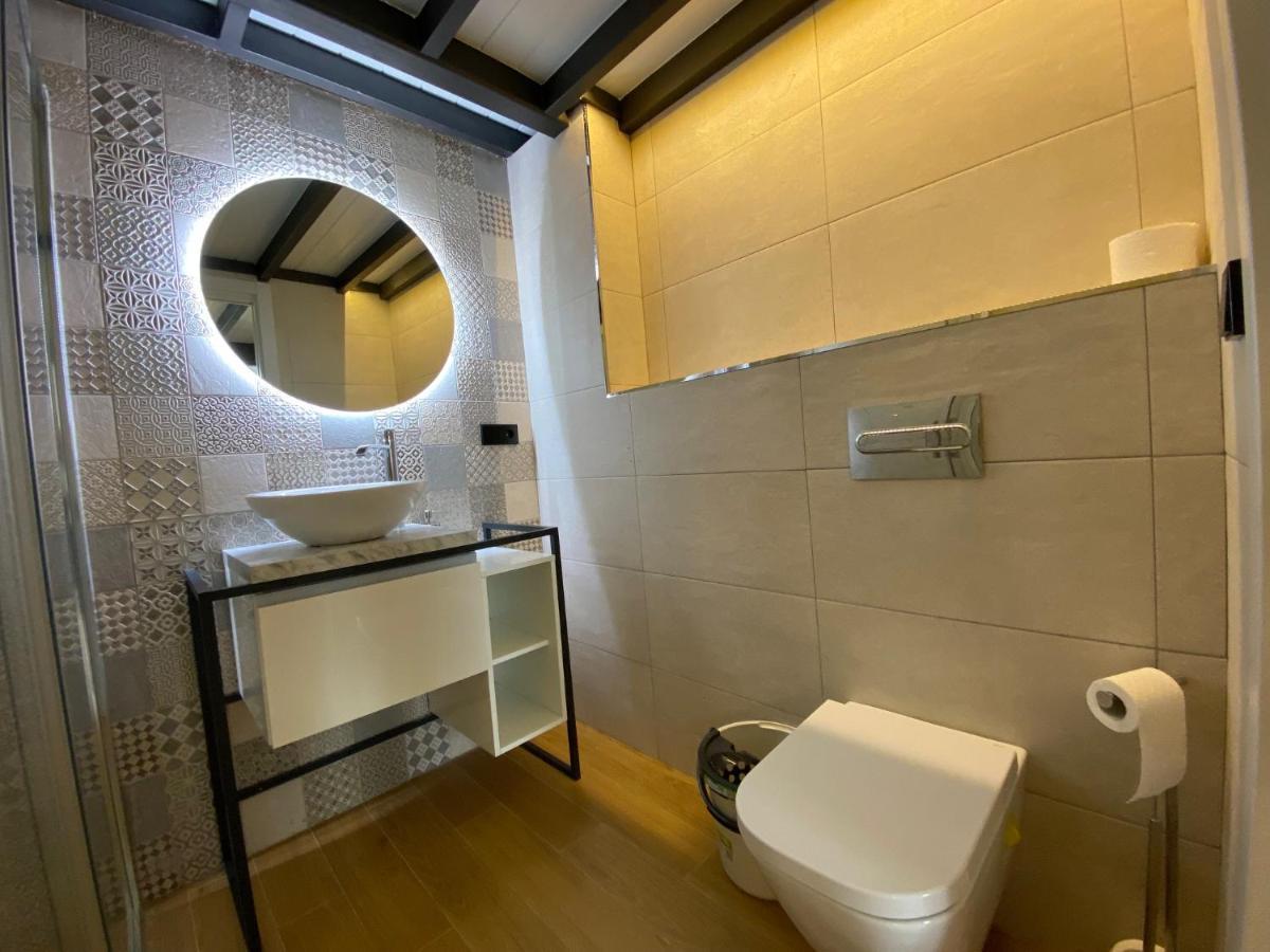 Appartamento Loft Laura Nervion Siviglia Esterno foto