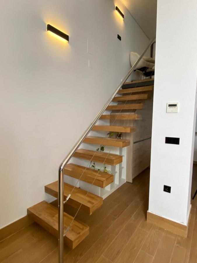 Appartamento Loft Laura Nervion Siviglia Esterno foto